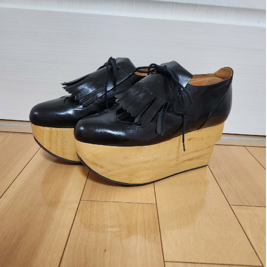 Vivienne Westwood(ヴィヴィアンウエストウッド)のVivienne Westwood ロッキンホースゴルフ　靴　ヴィヴィアン レディースの靴/シューズ(ローファー/革靴)の商品写真