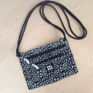 マリメッコ(marimekko)の美品☆marimekko マリメッコ サコッシュ(ショルダーバッグ)