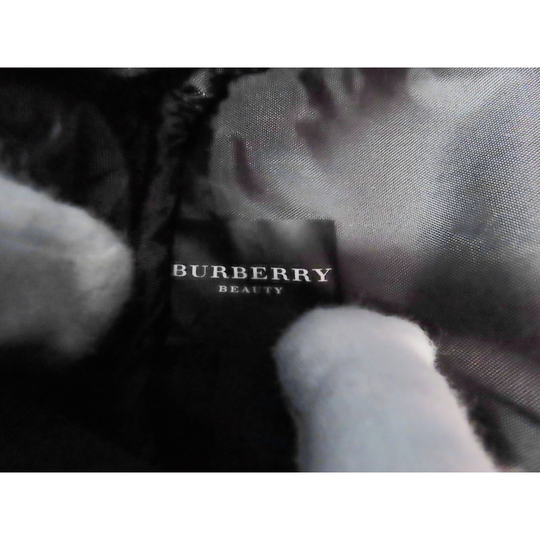 BURBERRY(バーバリー)のM01 BURBERRY BEAUTY バーバリー ビューティー ノバチェック ナイロン 化粧ポーチ メイクポーチ ブラック ① レディースのファッション小物(ポーチ)の商品写真