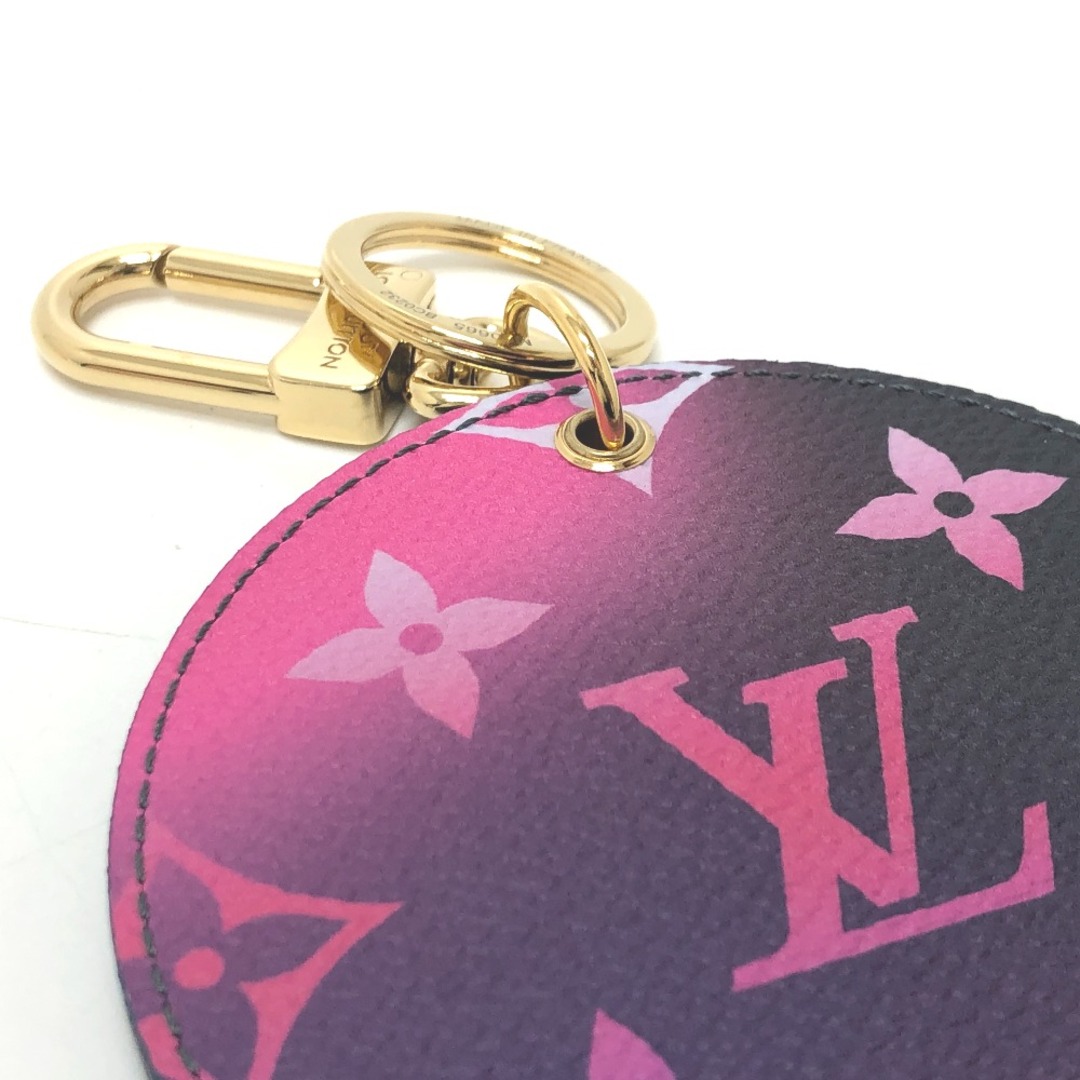 LOUIS VUITTON(ルイヴィトン)のルイヴィトン LOUIS VUITTON ポルトクレ イリュストレ M00665 モノグラム グラデーション キーホルダー モノグラムキャンバス パープル 新品同様 レディースのファッション小物(キーホルダー)の商品写真