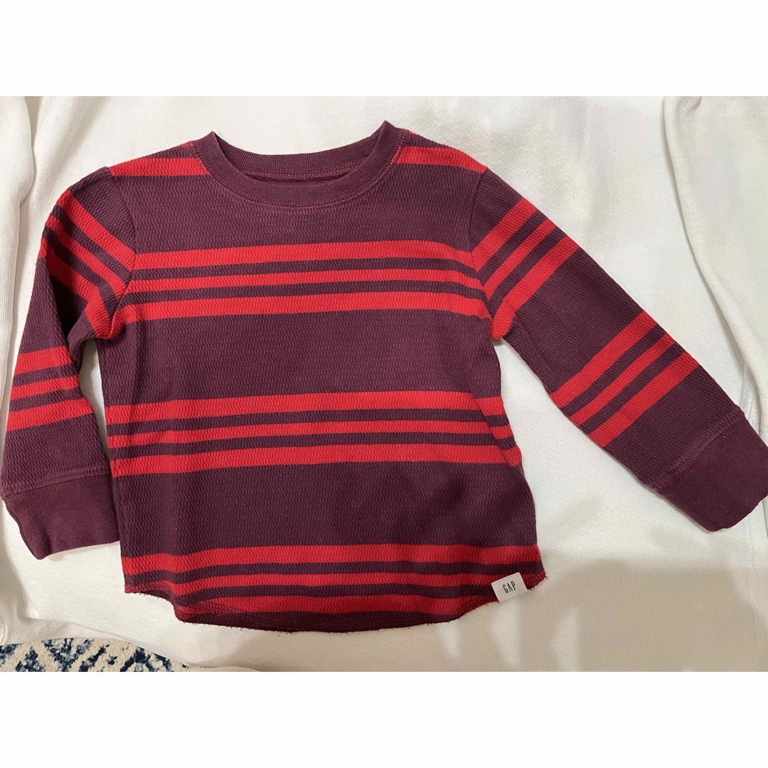 GAP(ギャップ)のGAPbaby ボーダー 長袖Tシャツ　トレーナー　80cm キッズ/ベビー/マタニティのベビー服(~85cm)(シャツ/カットソー)の商品写真