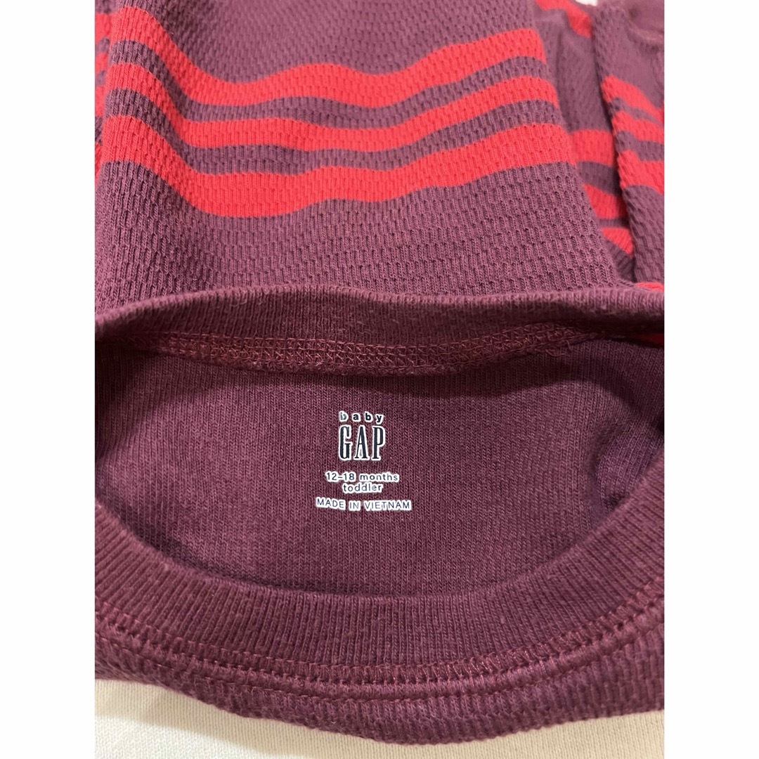 GAP(ギャップ)のGAPbaby ボーダー 長袖Tシャツ　トレーナー　80cm キッズ/ベビー/マタニティのベビー服(~85cm)(シャツ/カットソー)の商品写真