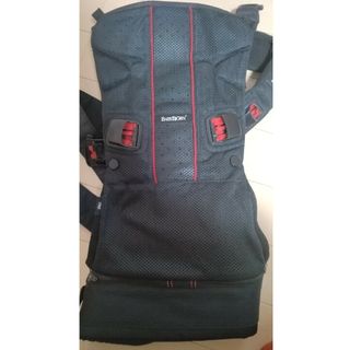 ベビービョルン(BABYBJORN)のBABYBJORN BABYCARRIER ONE+(抱っこひも/おんぶひも)