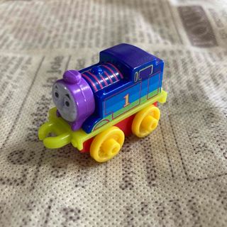 フィッシャープライス(Fisher-Price)のミニミニトーマス  レインボー　トーマス　523(キャラクターグッズ)