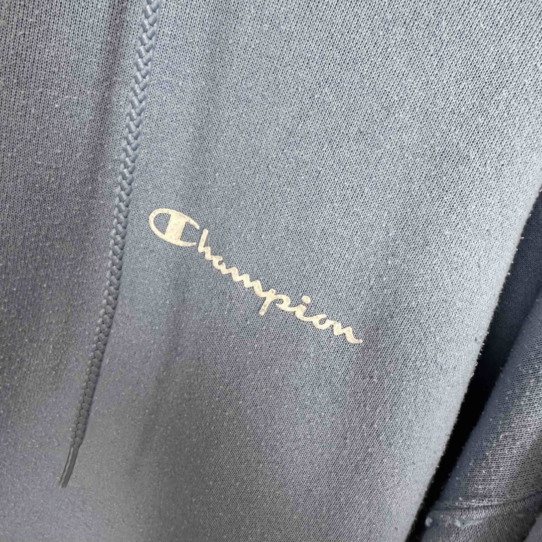 Champion(チャンピオン)のchampion スカイブルーパーカー メンズのトップス(パーカー)の商品写真