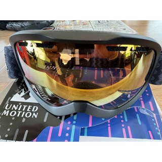 SNB 子供用スキーゴーグル  UVカット 眼鏡対応 キッズ ジュニア(ウエア/装備)