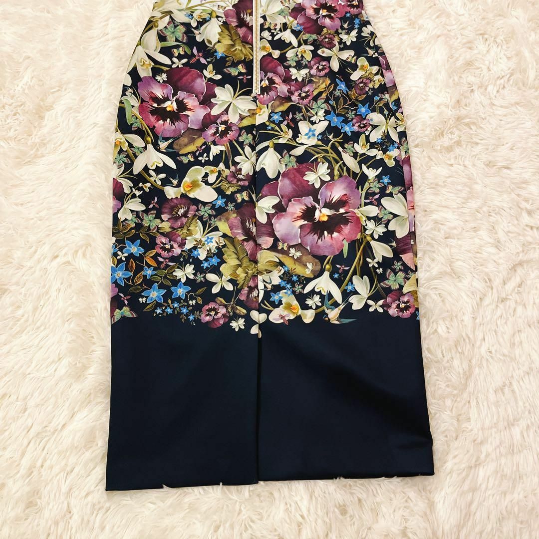 TED BAKER(テッドベイカー)の【極美品】テッドベイカー 総柄 タイト ワンピース ノースリーブ テッドベーカー レディースのワンピース(ひざ丈ワンピース)の商品写真