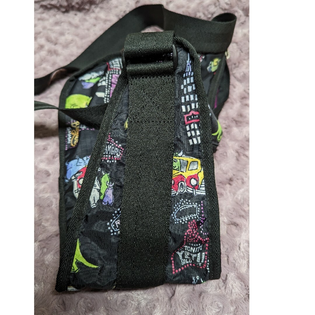 LeSportsac(レスポートサック)のレスポートサック　モンスターズインク　クラシックホーボー レディースのバッグ(ショルダーバッグ)の商品写真