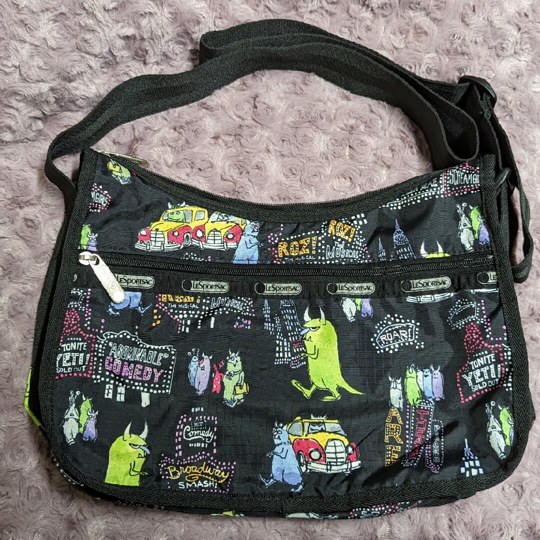 LeSportsac(レスポートサック)のレスポートサック　モンスターズインク　クラシックホーボー レディースのバッグ(ショルダーバッグ)の商品写真