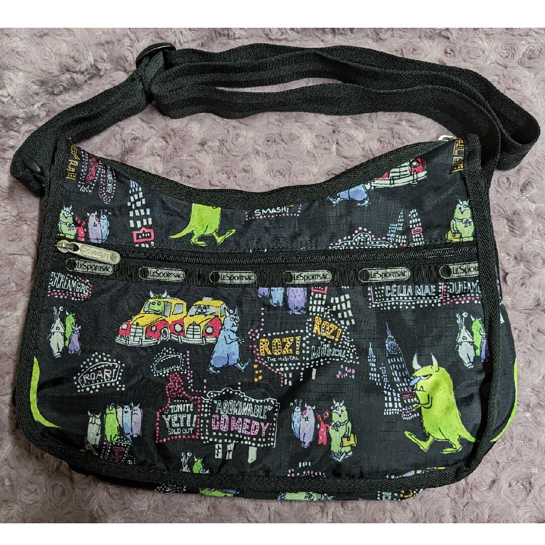 LeSportsac(レスポートサック)のレスポートサック　モンスターズインク　クラシックホーボー レディースのバッグ(ショルダーバッグ)の商品写真