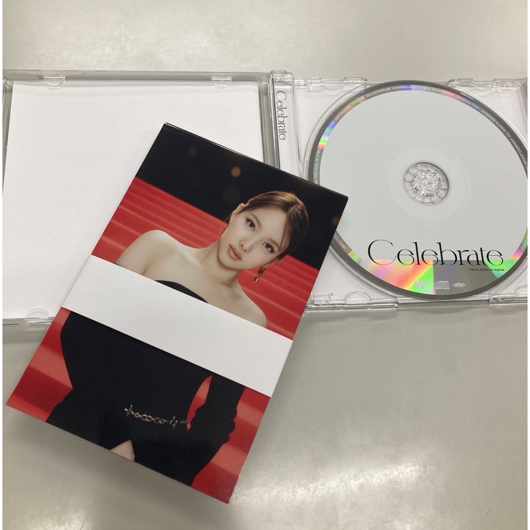 TWICE / Celebrate（初回限定盤B） エンタメ/ホビーのCD(K-POP/アジア)の商品写真