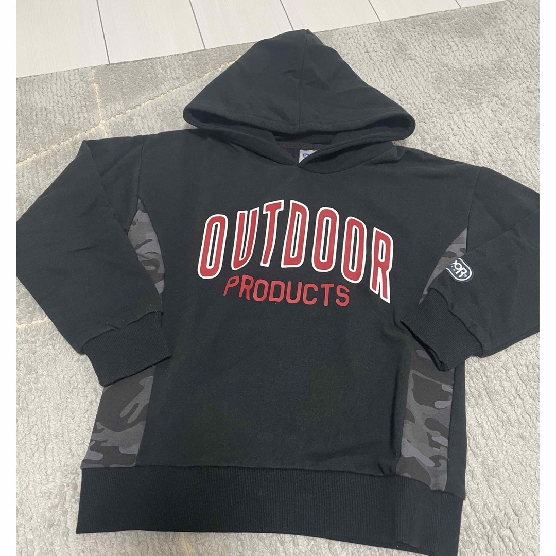 OUTDOOR(アウトドア)のロゴパーカー　outdoor 140 キッズ/ベビー/マタニティのキッズ服男の子用(90cm~)(Tシャツ/カットソー)の商品写真