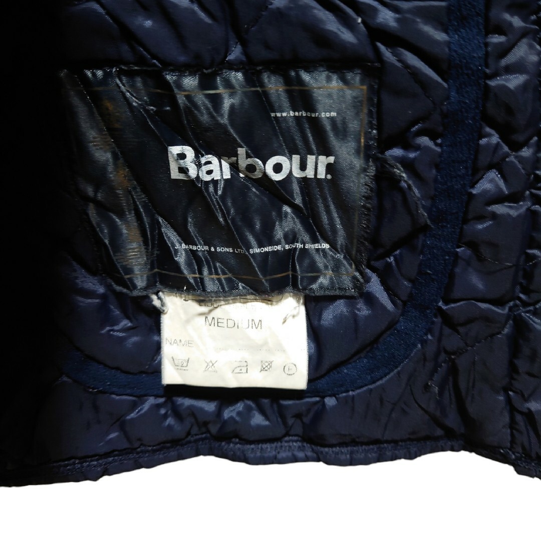 Barbour(バーブァー)の【Barbour】ロゴ刺繍 コーデュロイ襟 キルティングジャケット A-1653 メンズのジャケット/アウター(ブルゾン)の商品写真