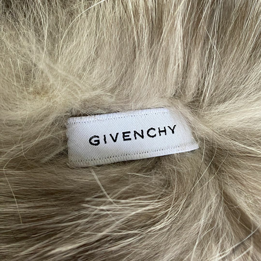 GIVENCHY(ジバンシィ)のGIVENCHY  Fox Fur 毛皮 フォックスファー ティペット スカーフ レディースのファッション小物(マフラー/ショール)の商品写真