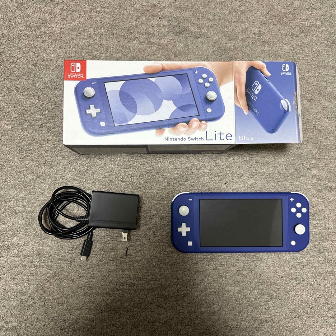 任天堂(ニンテンドウ)のNintendo Switch LITE ブルー エンタメ/ホビーのゲームソフト/ゲーム機本体(家庭用ゲーム機本体)の商品写真