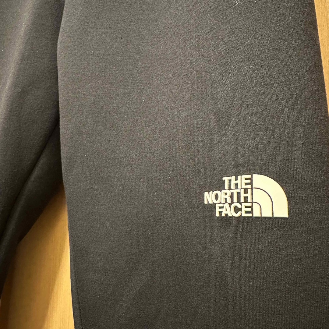 THE NORTH FACE(ザノースフェイス)のTHE NORTH FACE テックエアースウェットジョガーパンツ　メンズS メンズのパンツ(その他)の商品写真