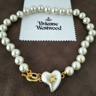 ヴィヴィアンウエストウッド(Vivienne Westwood)のヴィヴィアンウエストウッド　大きめハートパールチョーカーネックレス(ネックレス)