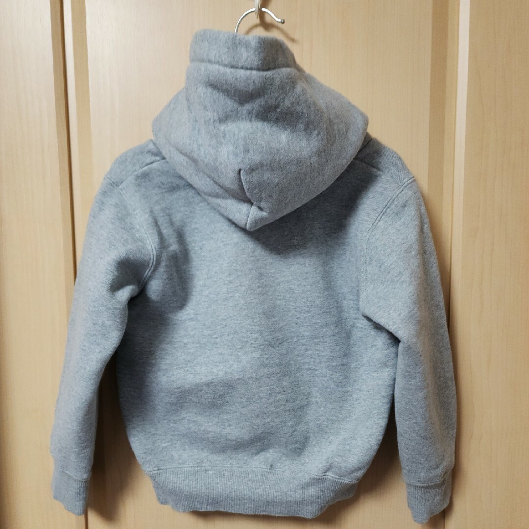 Champion(チャンピオン)の【美品】Champion　キッズ　パーカー　120 キッズ/ベビー/マタニティのキッズ服男の子用(90cm~)(ジャケット/上着)の商品写真