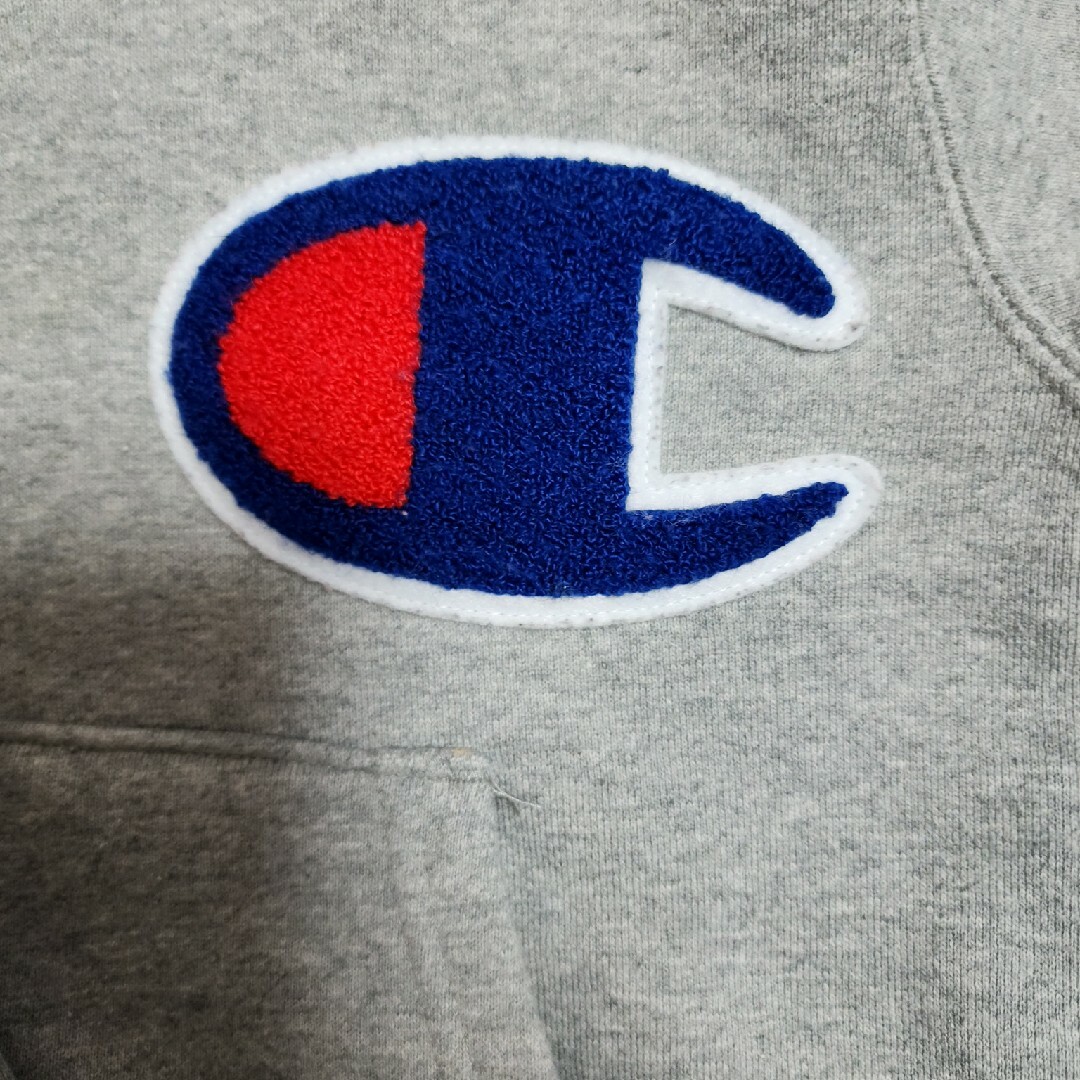 Champion(チャンピオン)の【美品】Champion　キッズ　パーカー　120 キッズ/ベビー/マタニティのキッズ服男の子用(90cm~)(ジャケット/上着)の商品写真