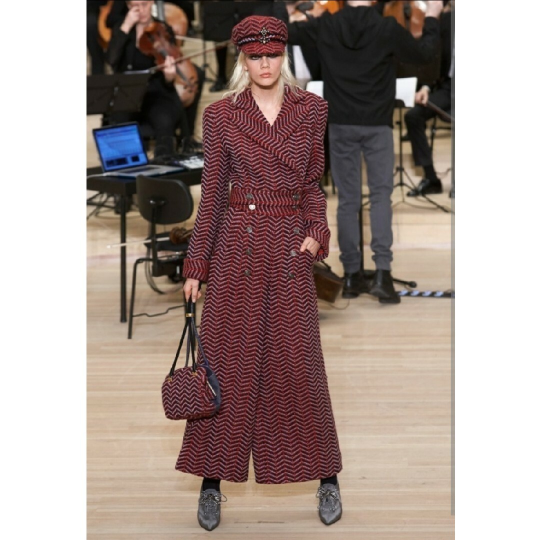 CHANEL(シャネル)の『CHANEL』シャネル2015　ツィード　ジャンプスーツオールインワン レディースのパンツ(オールインワン)の商品写真