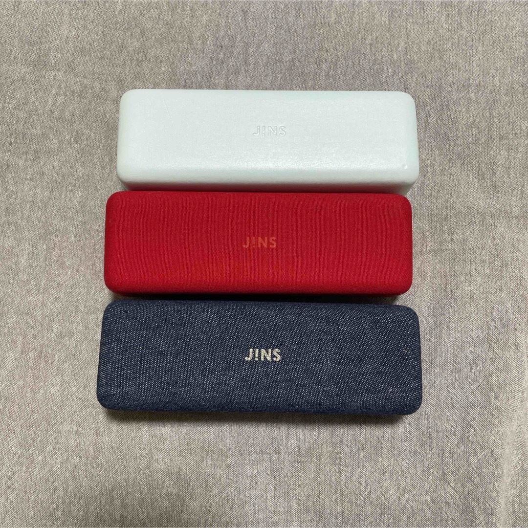 JINS(ジンズ)のJINS 赤色　23水色メガネケースJINS  23デニム地　メガネケース インテリア/住まい/日用品の日用品/生活雑貨/旅行(日用品/生活雑貨)の商品写真