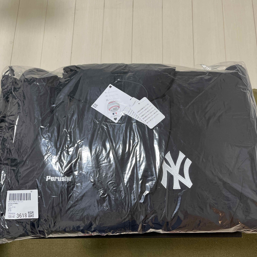 perushu×MLB ダウン　ジャケット　新品未開封　野球　大谷　NY メンズのジャケット/アウター(ダウンジャケット)の商品写真