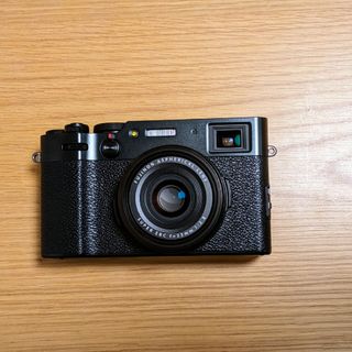 フジフイルム(富士フイルム)の週末値下げ中！FUJIFILM X100V（ブラック）予備バッテリー付き(コンパクトデジタルカメラ)