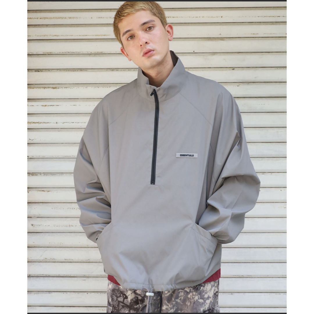 FEAR OF GOD(フィアオブゴッド)のFOG ESSENTIALS トラックナイロンセットアップ メンズのジャケット/アウター(その他)の商品写真