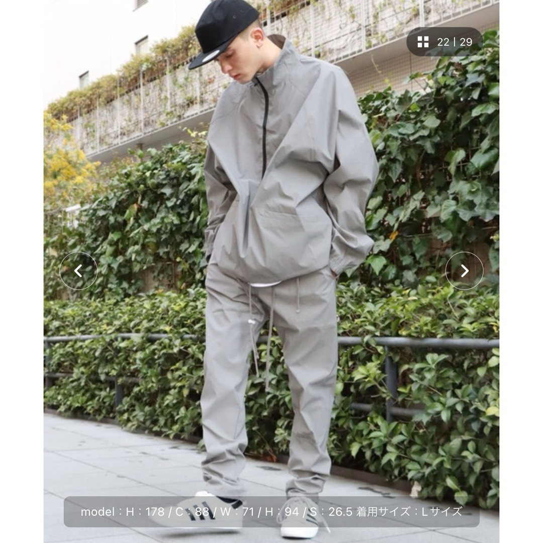 FEAR OF GOD(フィアオブゴッド)のFOG ESSENTIALS トラックナイロンセットアップ メンズのジャケット/アウター(その他)の商品写真