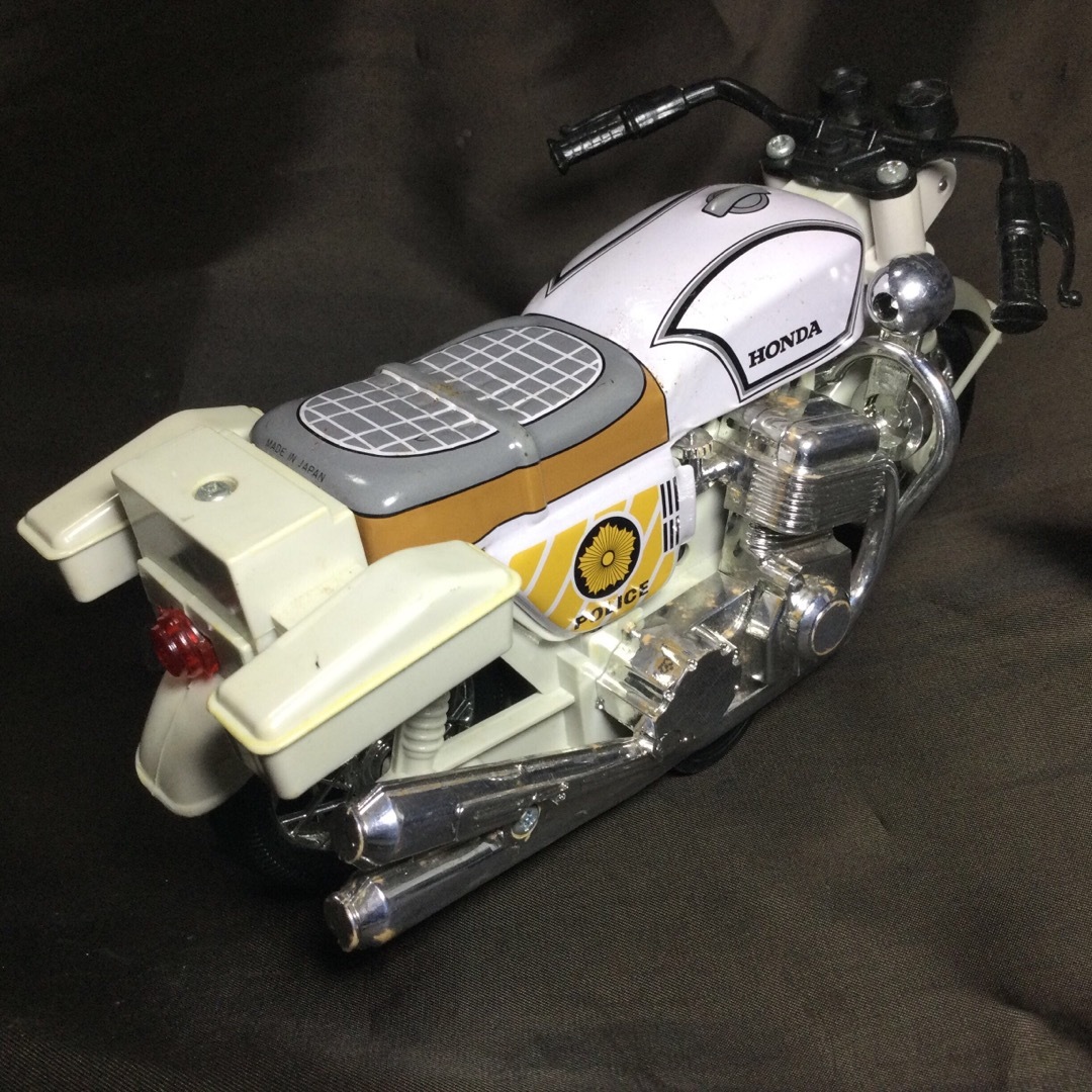 ホンダ CB750 FOUR 白バイ ブリキ製フリクション玩具の通販 by ホンダ CB750 FOUR 白バイ ブリキ製フリクション玩具の通販 by
