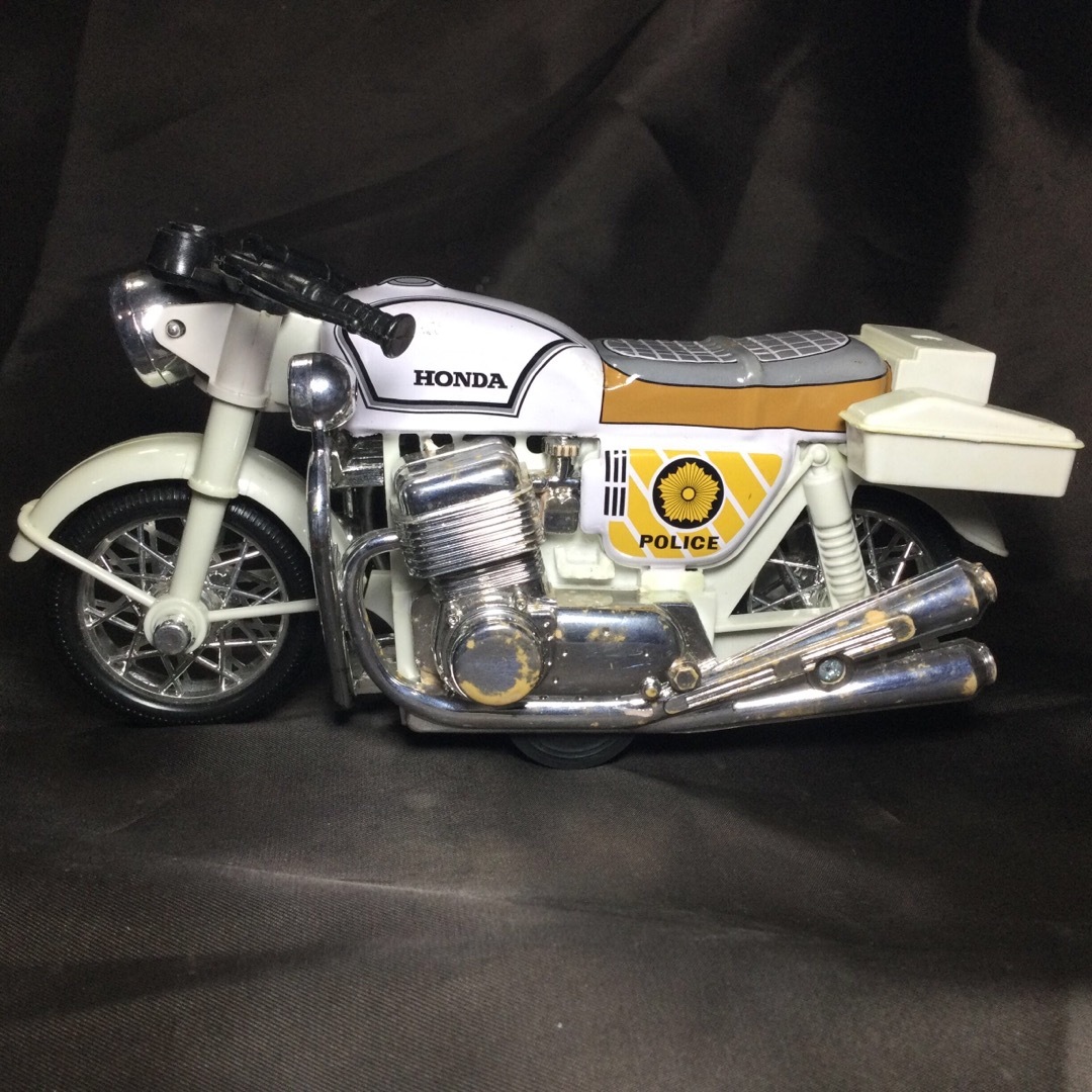 ホンダ CB750 FOUR 白バイ ブリキ製フリクション玩具の通販 by ホンダ CB750 FOUR 白バイ ブリキ製フリクション玩具の通販 by