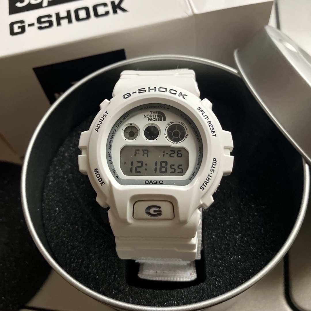 G-SHOCK(ジーショック)のSupreme The North Face G-SHOCK シュプリームおまけ メンズの時計(腕時計(デジタル))の商品写真