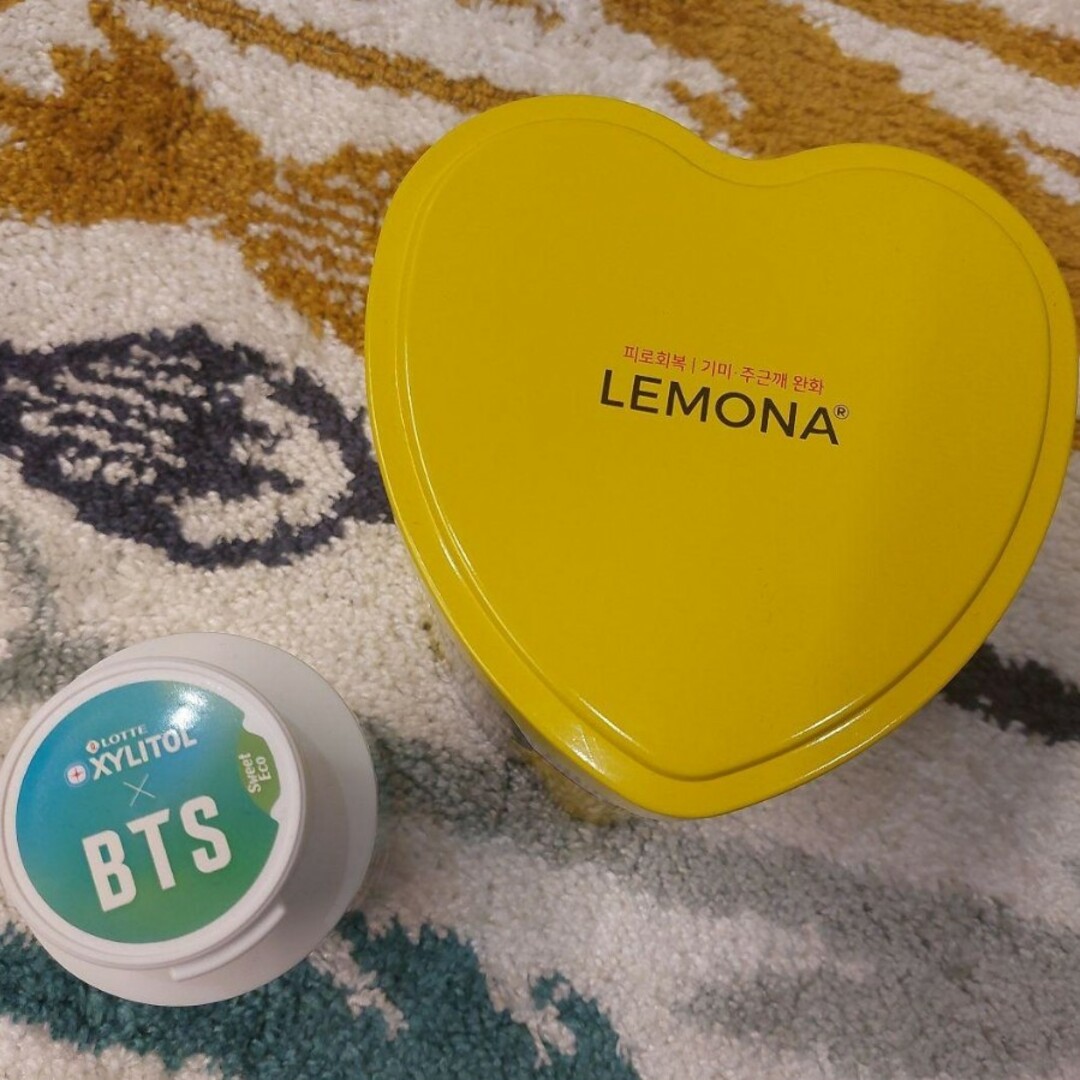 防弾少年団(BTS)(ボウダンショウネンダン)のBTS　XYLITOL　レモナ　テヒョン　テテ　V　LEMONA　ハート缶 エンタメ/ホビーのタレントグッズ(アイドルグッズ)の商品写真