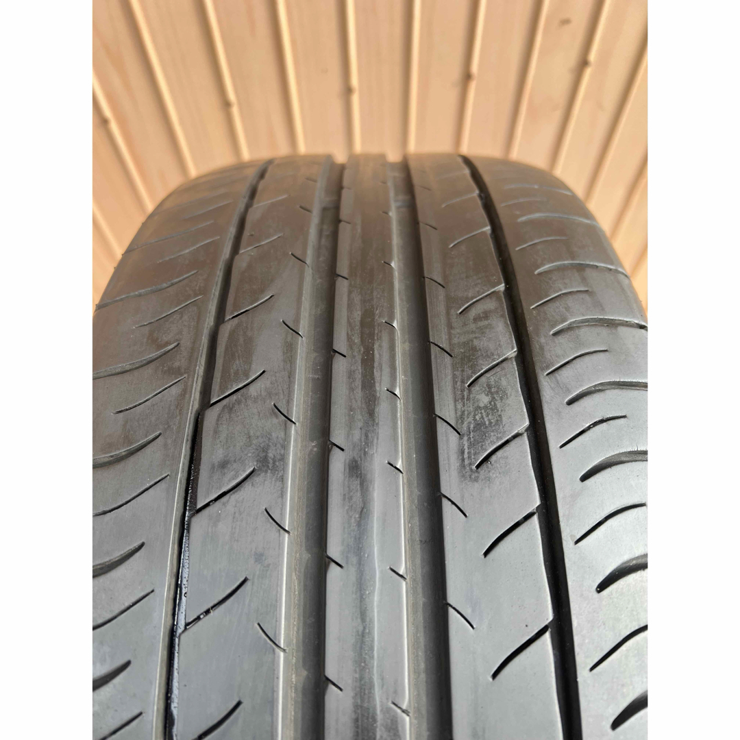 DUNLOP(ダンロップ)の国産　2018年製　235/45R18 2本　レクサスGS マークX テスラ 自動車/バイクの自動車(タイヤ)の商品写真