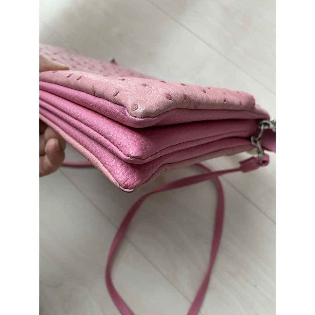 バッグ　鞄　ポシェット　ショルダーバッグ　ハンドバッグ　オーストリッチ　ピンク　 レディースのバッグ(ショルダーバッグ)の商品写真