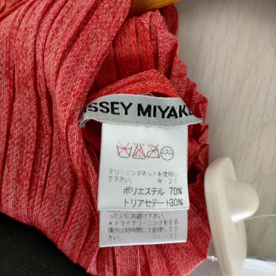 ISSEY MIYAKE(イッセイミヤケ)のISSEY MIYAKE(イッセイミヤケ) レディース ワンピース レディースのワンピース(その他)の商品写真