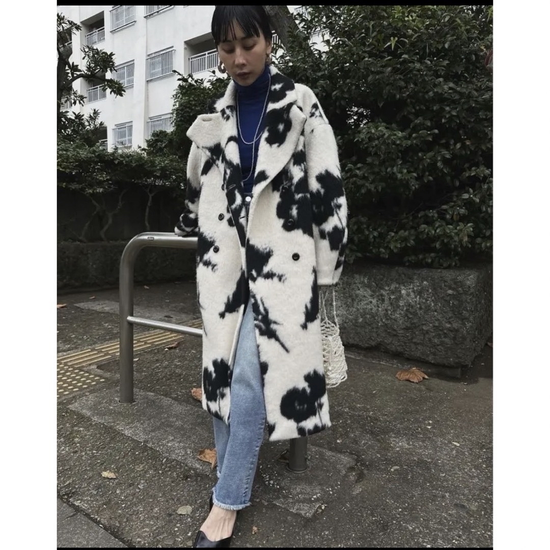 Ameri VINTAGE(アメリヴィンテージ)のamerivintage UND SHADOW FLOWER WOOL COAT レディースのジャケット/アウター(ロングコート)の商品写真