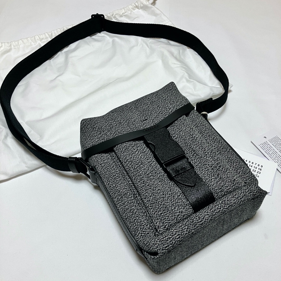 新品 マルジェラ 22ss ミリタリー ショルダーバッグ グレー 5765 新品 マルジェラ 22ss ミリタリー ショルダーバッグ グレー 5765