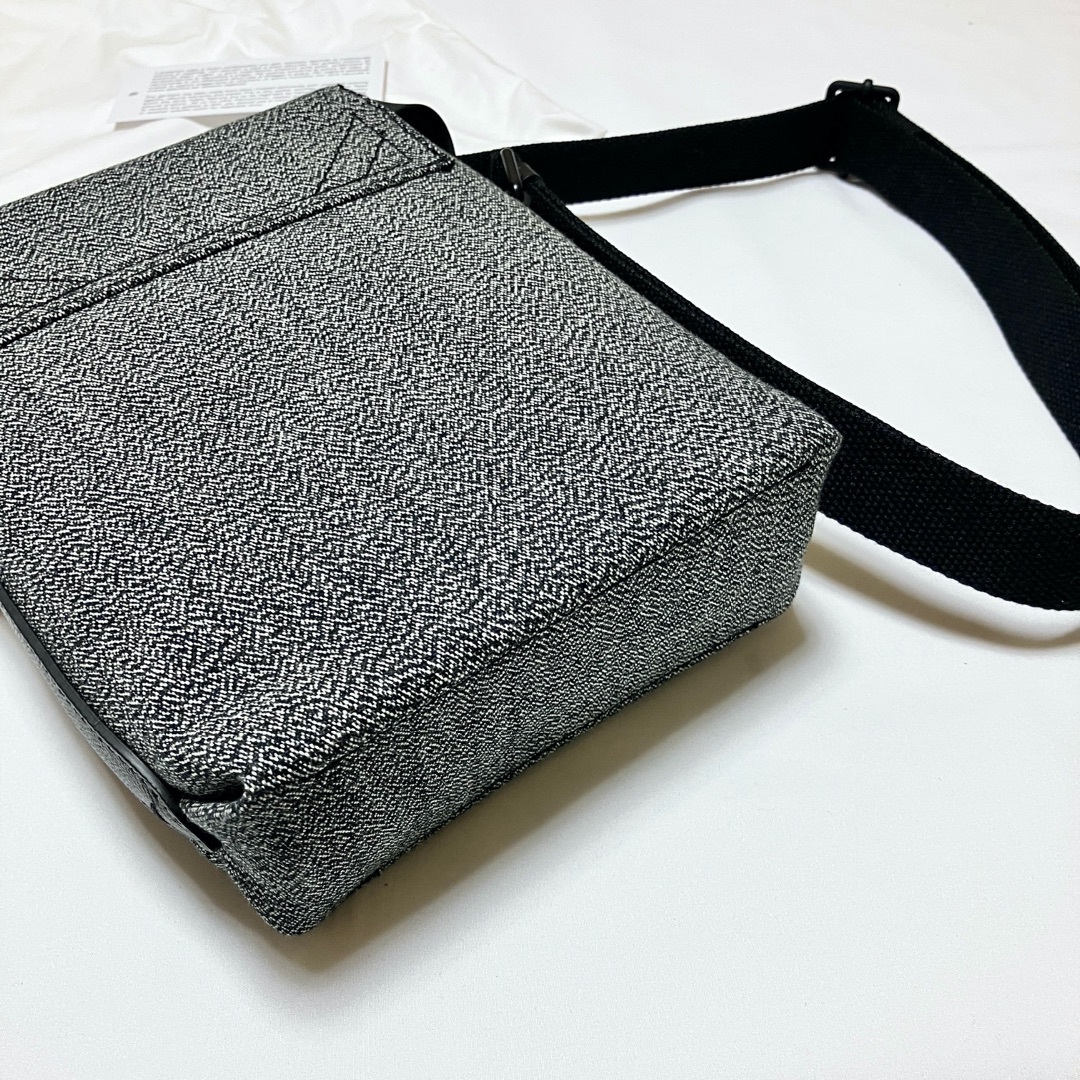 新品 マルジェラ 22ss ミリタリー ショルダーバッグ グレー 5765 新品 マルジェラ 22ss ミリタリー ショルダーバッグ グレー 5765