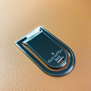 LOUIS VUITTON　ルイヴィトン　マネークリップ　シルバー　M65067