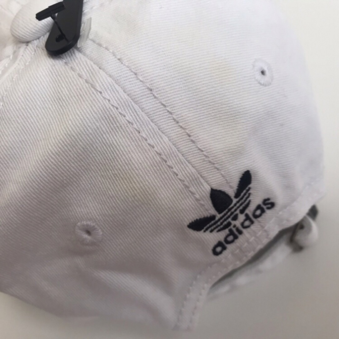 adidas(アディダス)の訳あり レア【新品】アディダス USA youthキャップ 帽子 白 子供 キッズ/ベビー/マタニティのこども用ファッション小物(帽子)の商品写真