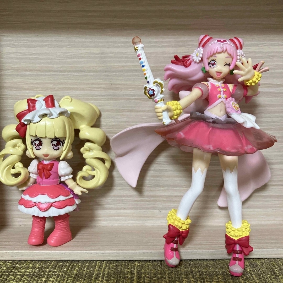 BANDAI(バンダイ)の【3つセット】ハグっとプリキュア　ミニフィギュア　プリキュア　人形　※1つ追加 エンタメ/ホビーのおもちゃ/ぬいぐるみ(キャラクターグッズ)の商品写真