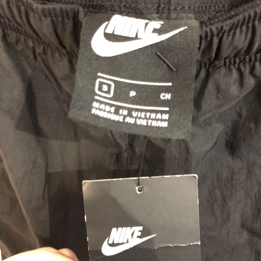 NIKE(ナイキ)のY-Y様専用。新品タグ付き。NIKE パンツ　ジャージ　キッズS 140㎝ キッズ/ベビー/マタニティのキッズ服女の子用(90cm~)(パンツ/スパッツ)の商品写真