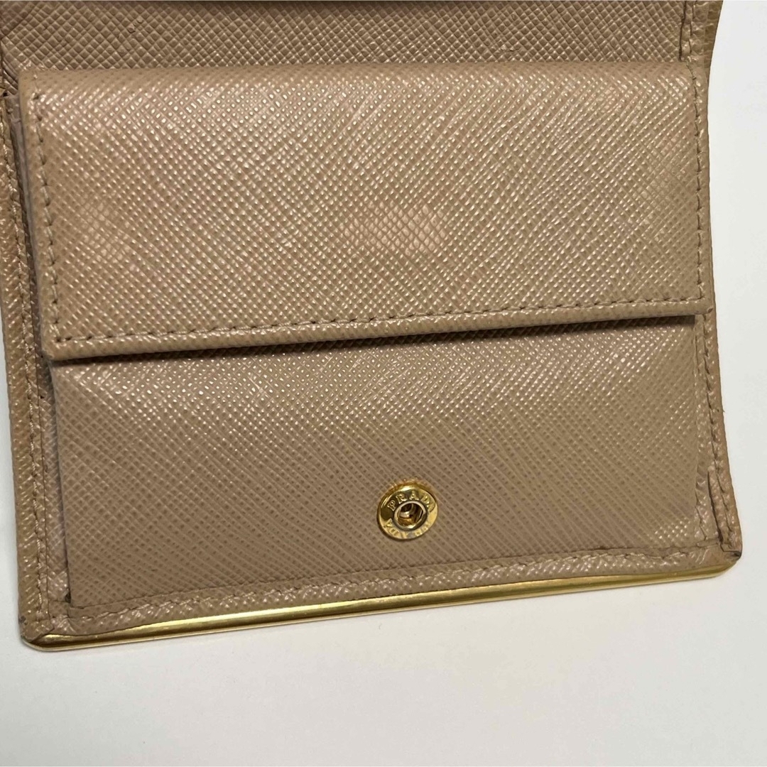 PRADA 二つ折り 財布 ベージュ ゴールド PRADA 二つ折り 財布 ベージュ ゴールド