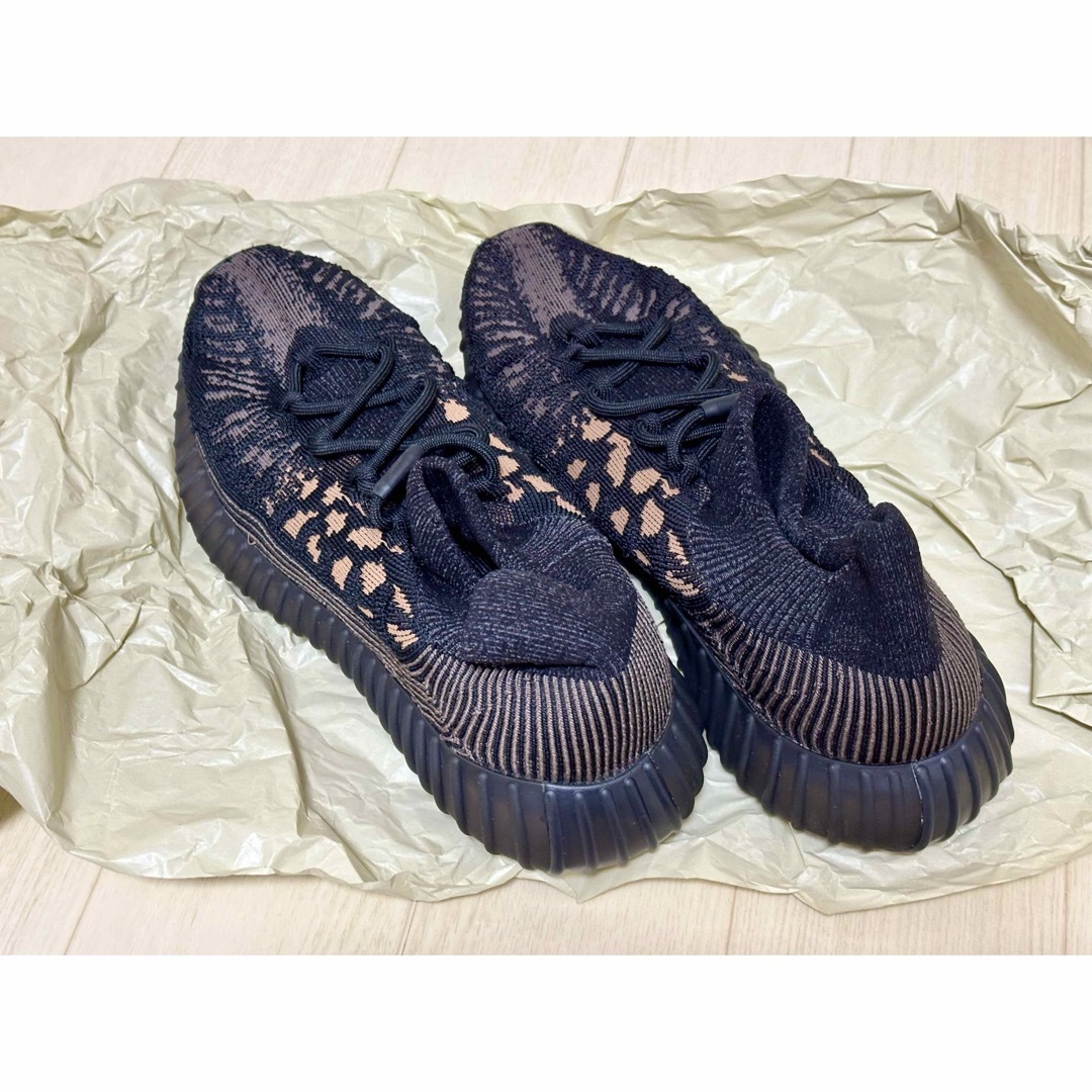 Originals（adidas）(オリジナルス)のadidas YZY350V2  CMPCT 〈Slacar〉 US11 1/2 メンズの靴/シューズ(スニーカー)の商品写真