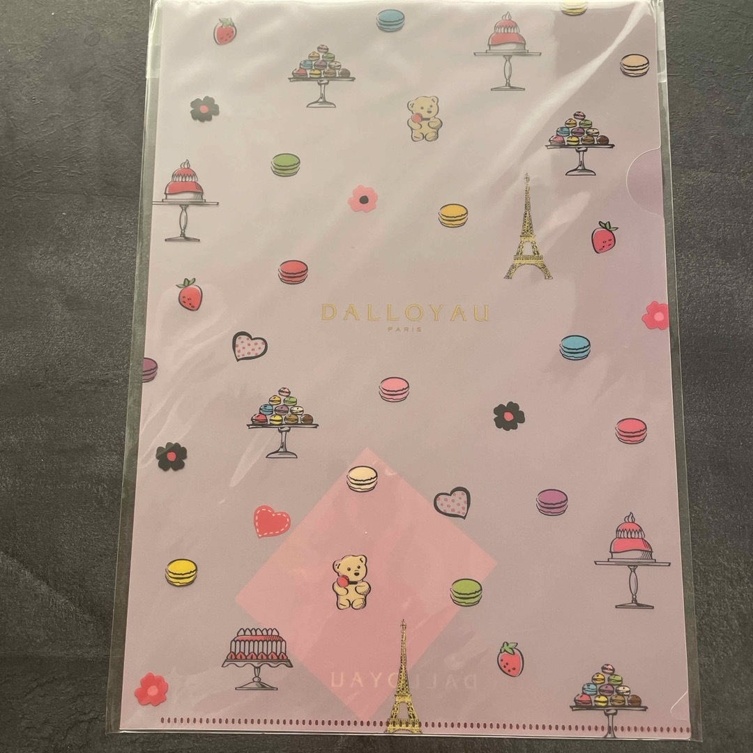 ダロワイヨ クリアファイル 2枚セットの通販 by ふたごのいちご ダロワイヨ クリアファイル 2枚セットの通販 by ふたごのいちご
