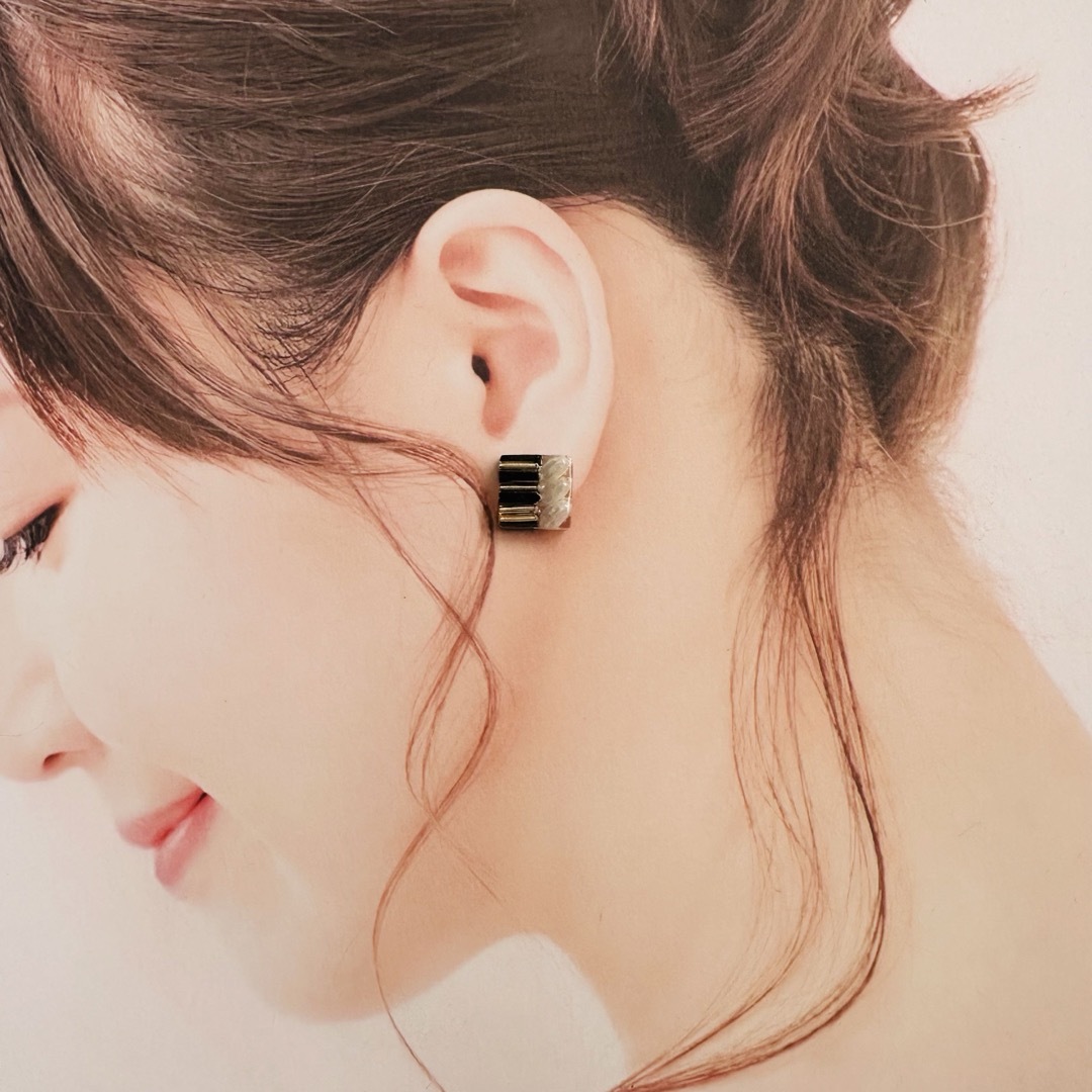 353【アレルギー対応】3個セット♡ビジューのスクエアピアス/イヤリング ハンドメイドのアクセサリー(ピアス)の商品写真