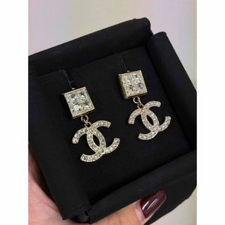 シャネル(CHANEL)のシャネル ピアス レディース  ココマーク シャンパンゴールド(ピアス)