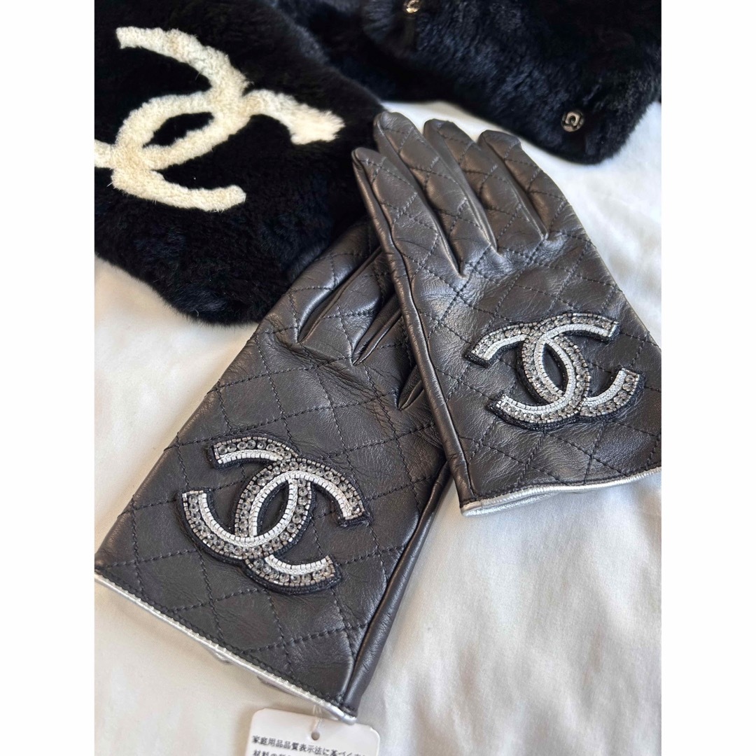 CHANEL(シャネル)のCHANEL グローブ　顧客カンは　ビーズ　レア レディースのファッション小物(手袋)の商品写真