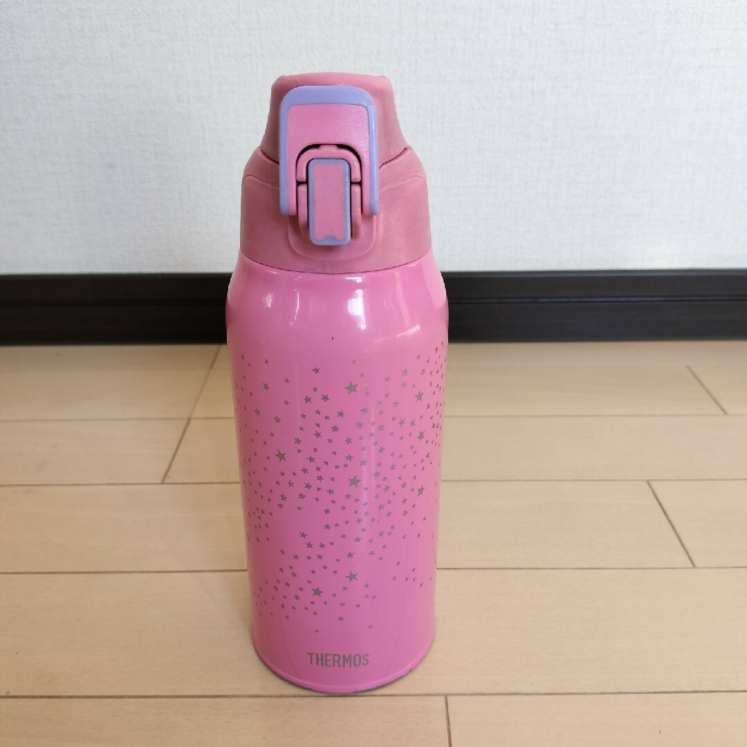サーモス 真空断熱スポーツボトル 0.8L　ピンク キッズ/ベビー/マタニティの授乳/お食事用品(水筒)の商品写真